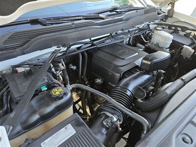 2018 Chevrolet Comm 2500 work truck,Utility,6.0L Gas,Air Compressor,  Power inverter,pull out bed tray! - Photo 26 - Santa Ana, CA 92703