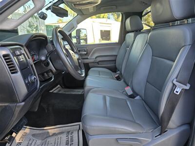 2018 Chevrolet Comm 2500 work truck,Utility,6.0L Gas,Air Compressor,  Power inverter,pull out bed tray! - Photo 12 - Santa Ana, CA 92703