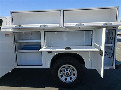 2018 Chevrolet Comm 2500 work truck,Utility,6.0L Gas,Air Compressor,  Power inverter,pull out bed tray! - Photo 8 - Santa Ana, CA 92703