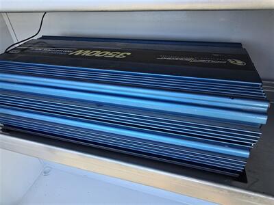 2018 Chevrolet Comm 2500 work truck,Utility,6.0L Gas,Air Compressor,  Power inverter,pull out bed tray! - Photo 14 - Santa Ana, CA 92703