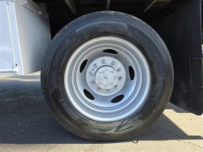 2020 Ford F550 XLT UTILITY SERVICE TRK, 6.7L DIESEL, 4X4,LADDER RACK! - Photo 16 - Santa Ana, CA 92703