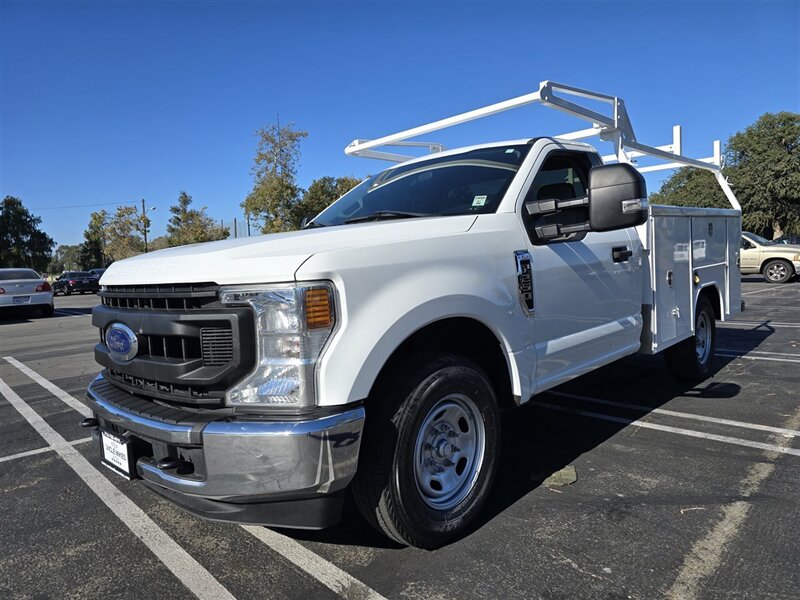 2020 Ford F-250 Super Duty XL UTILITY 6.2L GAS,LADDER RACK.  
