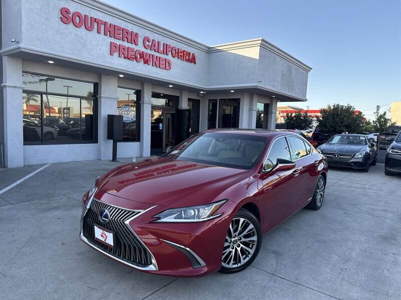 2019 Lexus ES 300h  