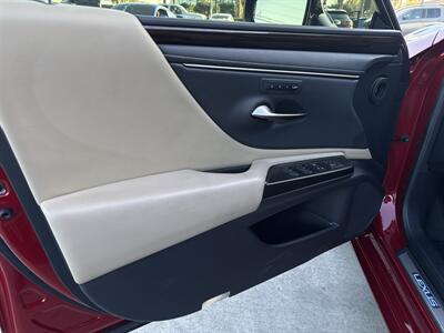 2019 Lexus ES   - Photo 7 - Stanton, CA 90680