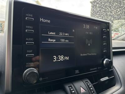 2021 Toyota RAV4 XLE Premium   - Photo 13 - Stanton, CA 90680