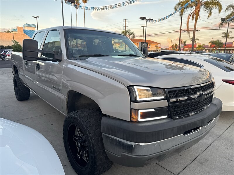 2005 Chevrolet Silverado 2500 LS  