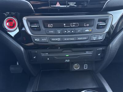 2019 Honda Pilot Touring-7P - Photo 16 - Stanton, CA 90680