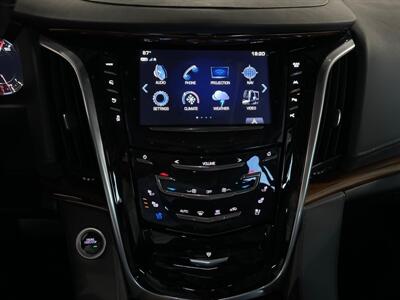 2020 Cadillac Escalade ESV Premium Luxury   - Photo 20 - Orange, CA 92867