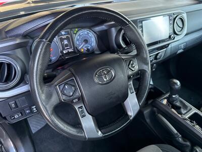 2022 Toyota Tacoma TRD Sport   - Photo 14 - Orange, CA 92867