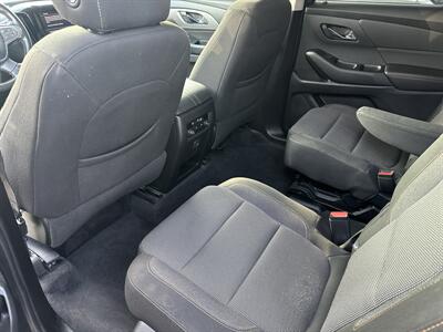 2020 Chevrolet Traverse LT Cloth   - Photo 9 - Stanton, CA 90680