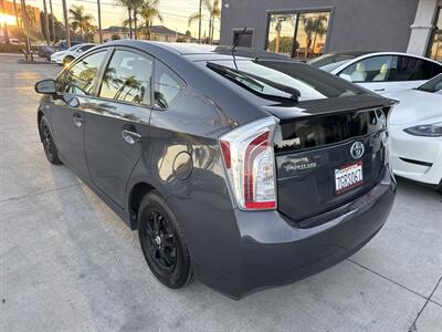 2014 Toyota Prius Three   - Photo 6 - Stanton, CA 90680
