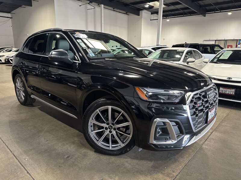 2022 Audi SQ5 3.0T quattro Premium  