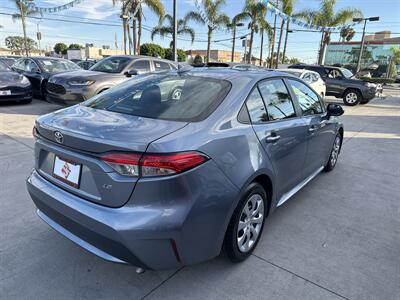 2021 Toyota Corolla LE   - Photo 4 - Stanton, CA 90680