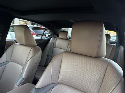 2023 Lexus ES 300h   - Photo 11 - Stanton, CA 90680
