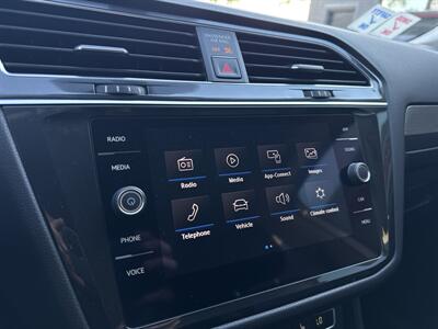 2018 Volkswagen Tiguan 2.0T SE   - Photo 13 - Stanton, CA 90680