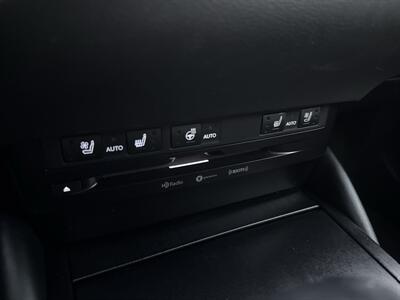 2020 Lexus ES 300h - Photo 15 - Stanton, CA 90680