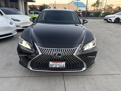 2020 Lexus ES 300h - Photo 2 - Stanton, CA 90680