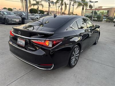 2020 Lexus ES 300h - Photo 4 - Stanton, CA 90680