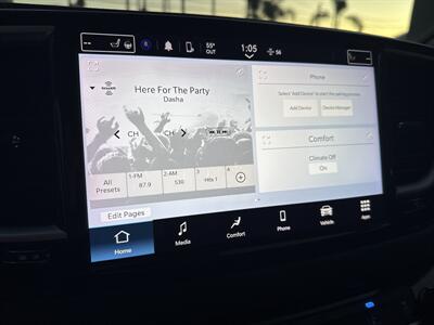 2023 Chrysler Pacifica Touring L   - Photo 14 - Stanton, CA 90680