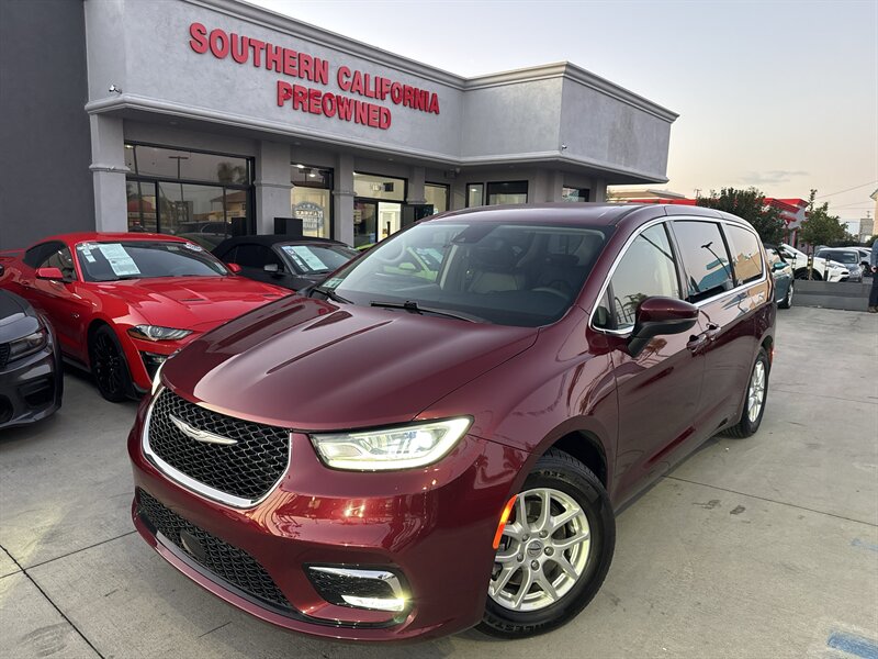 2023 Chrysler Pacifica Touring L  