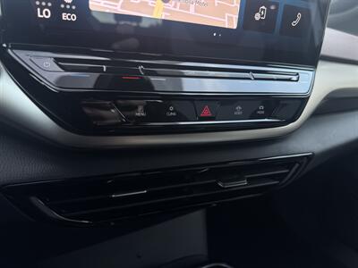 2023 Volkswagen ID.4 Pro   - Photo 16 - Stanton, CA 90680