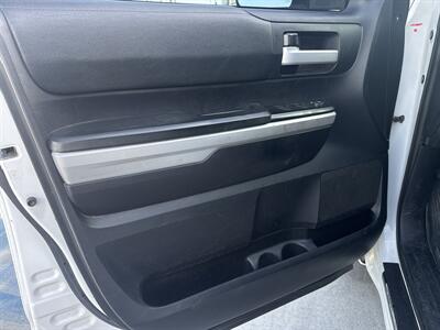 2019 Toyota Tundra SR5   - Photo 7 - Stanton, CA 90680