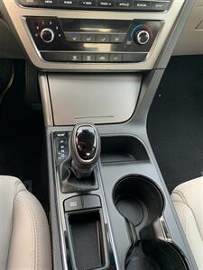 2017 Hyundai SONATA SE   - Photo 21 - Glendora, CA 91740