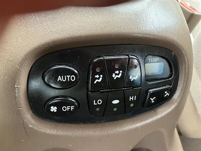 2004 Toyota Sequoia SR5   - Photo 28 - Glendora, CA 91740