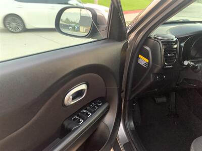 2017 Kia Soul   - Photo 10 - Glendora, CA 91740