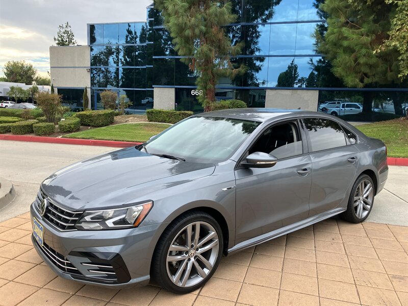 2018 Volkswagen Passat R-Line