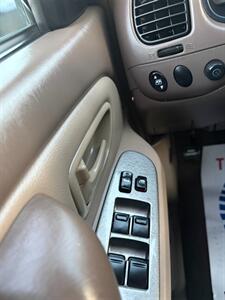 2001 Toyota Sequoia Limited   - Photo 34 - Glendora, CA 91740