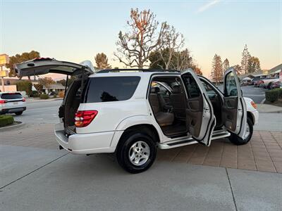 2001 Toyota Sequoia Limited   - Photo 26 - Glendora, CA 91740