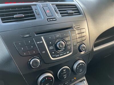 2013 Mazda Mazda5 Sport   - Photo 12 - Glendora, CA 91740