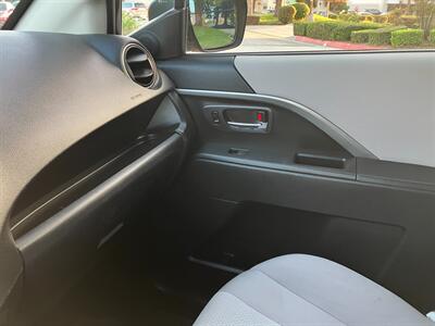 2013 Mazda Mazda5 Sport   - Photo 13 - Glendora, CA 91740