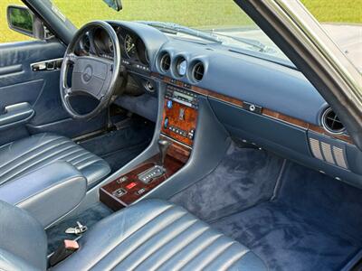 1988 Mercedes-Benz 560 SL   - Photo 29 - Boca Raton, FL 33432