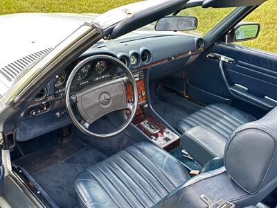 1988 Mercedes-Benz 560 SL   - Photo 17 - Boca Raton, FL 33432