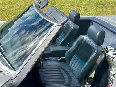1988 Mercedes-Benz 560 SL   - Photo 24 - Boca Raton, FL 33432