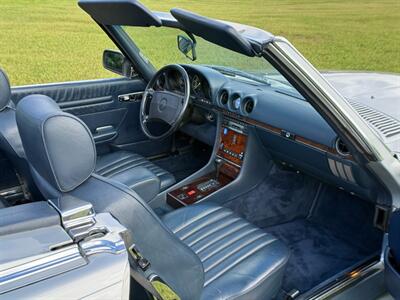 1988 Mercedes-Benz 560 SL   - Photo 28 - Boca Raton, FL 33432
