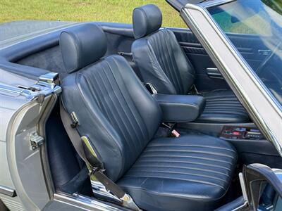 1988 Mercedes-Benz 560 SL   - Photo 30 - Boca Raton, FL 33432
