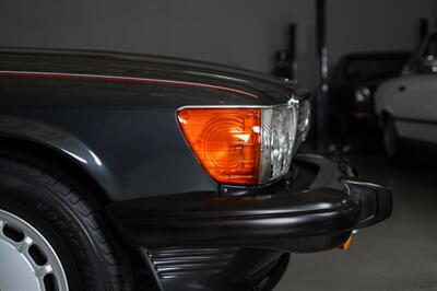 1987 Mercedes-Benz 560 SL - Photo 10 - Boca Raton, FL 33432