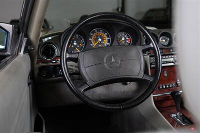 1987 Mercedes-Benz 560 SL - Photo 44 - Boca Raton, FL 33432