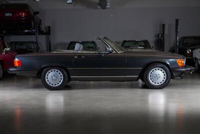1987 Mercedes-Benz 560 SL - Photo 4 - Boca Raton, FL 33432