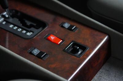 1987 Mercedes-Benz 560 SL - Photo 52 - Boca Raton, FL 33432