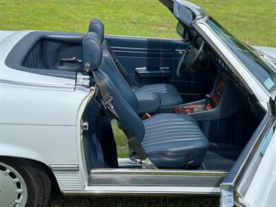 1988 Mercedes-Benz 560 SL   - Photo 23 - Boca Raton, FL 33432