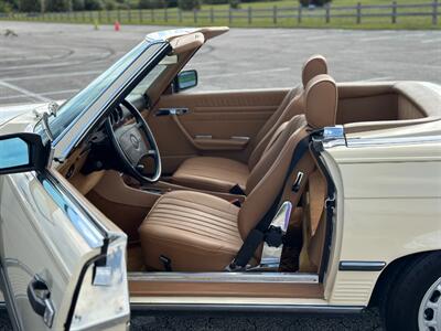 1987 Mercedes-Benz 560 SL   - Photo 16 - Boca Raton, FL 33432