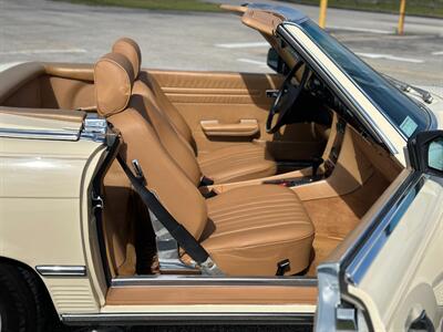 1987 Mercedes-Benz 560 SL   - Photo 23 - Boca Raton, FL 33432