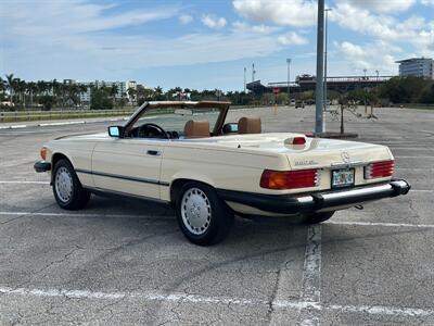 1987 Mercedes-Benz 560 SL   - Photo 9 - Boca Raton, FL 33432