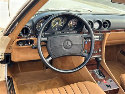 1987 Mercedes-Benz 560 SL   - Photo 20 - Boca Raton, FL 33432