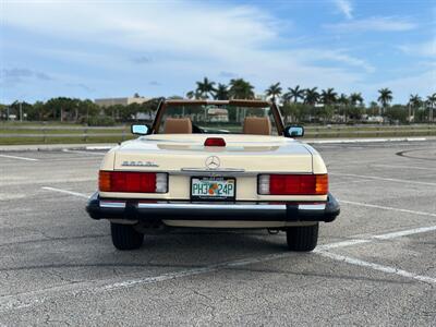 1987 Mercedes-Benz 560 SL   - Photo 11 - Boca Raton, FL 33432