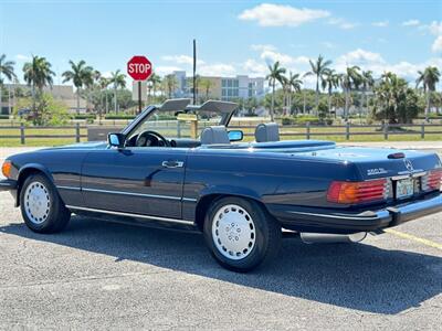 1988 Mercedes-Benz 560 SL   - Photo 10 - Boca Raton, FL 33432